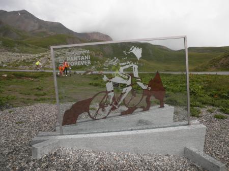 Le mémorial Marco Pantani dans le Galibier